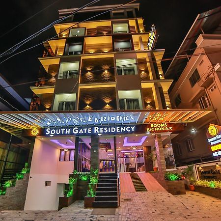 Готель South Gate Residency Kochi Екстер'єр фото