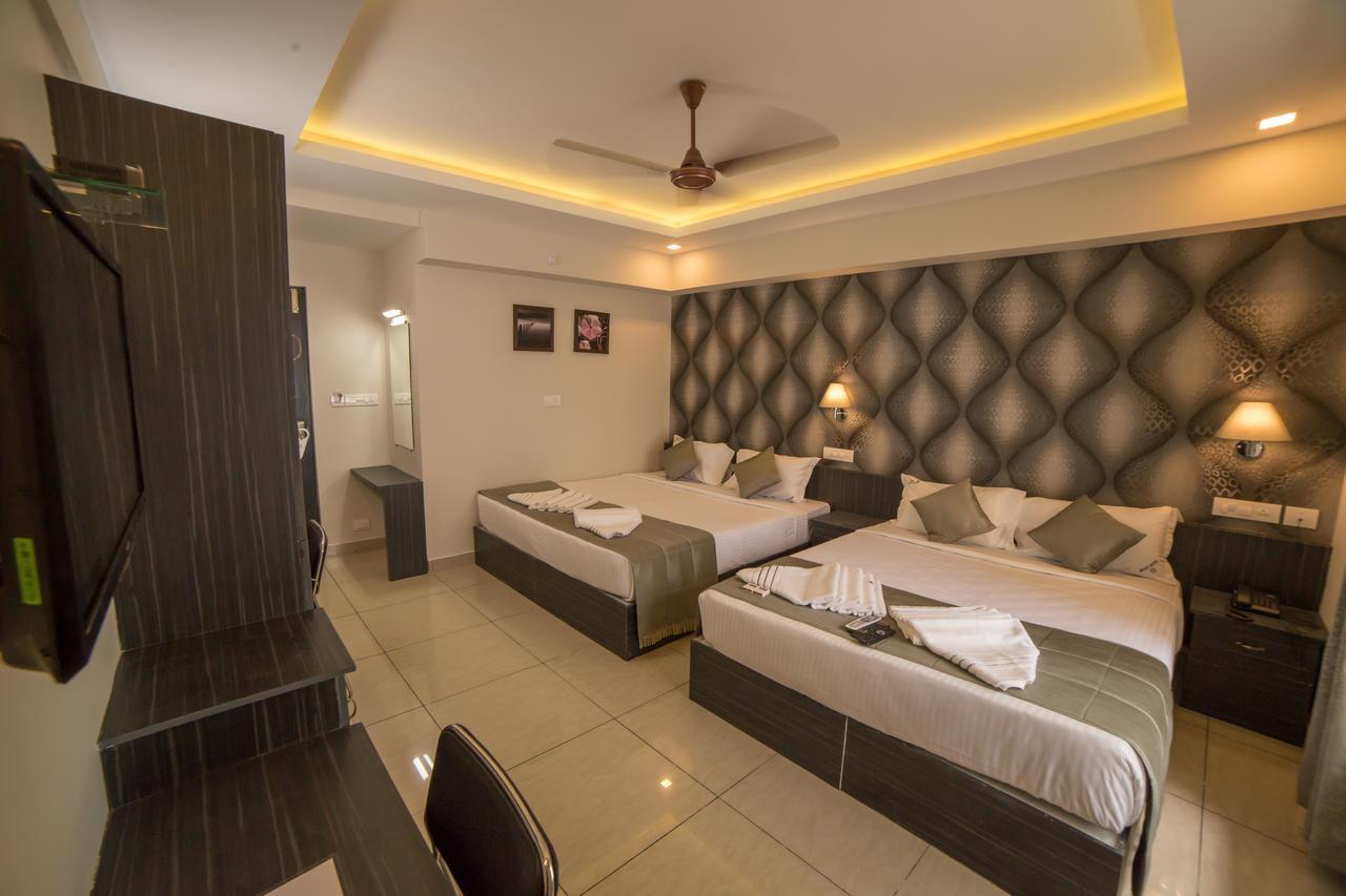 Готель South Gate Residency Kochi Екстер'єр фото